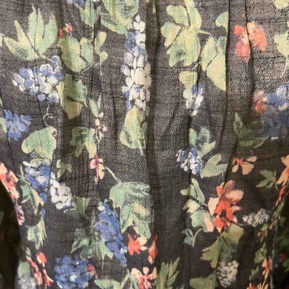 Lauren Conrad Women’s Top Blouse Floral Print Blue Gently Used Size Medium - Picture 5 of 7